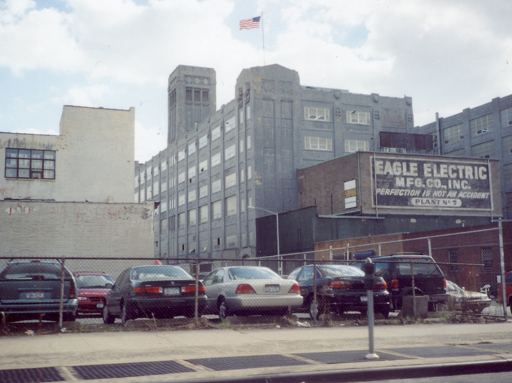 Eagle Electric Eagle Electric, founded in New York City in… Flickr