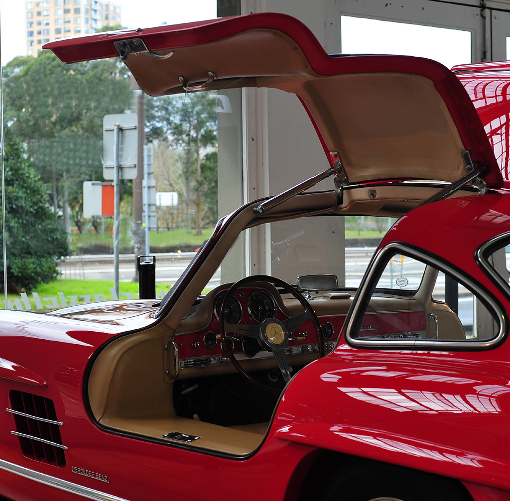 1955 MercedesBenz 300SL Gullwing Coupé The gullwing doors… Flickr