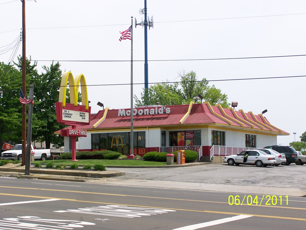 100_7652 15 Boardman Canfield Road, Youngstown,Ohio ncokecan Flickr