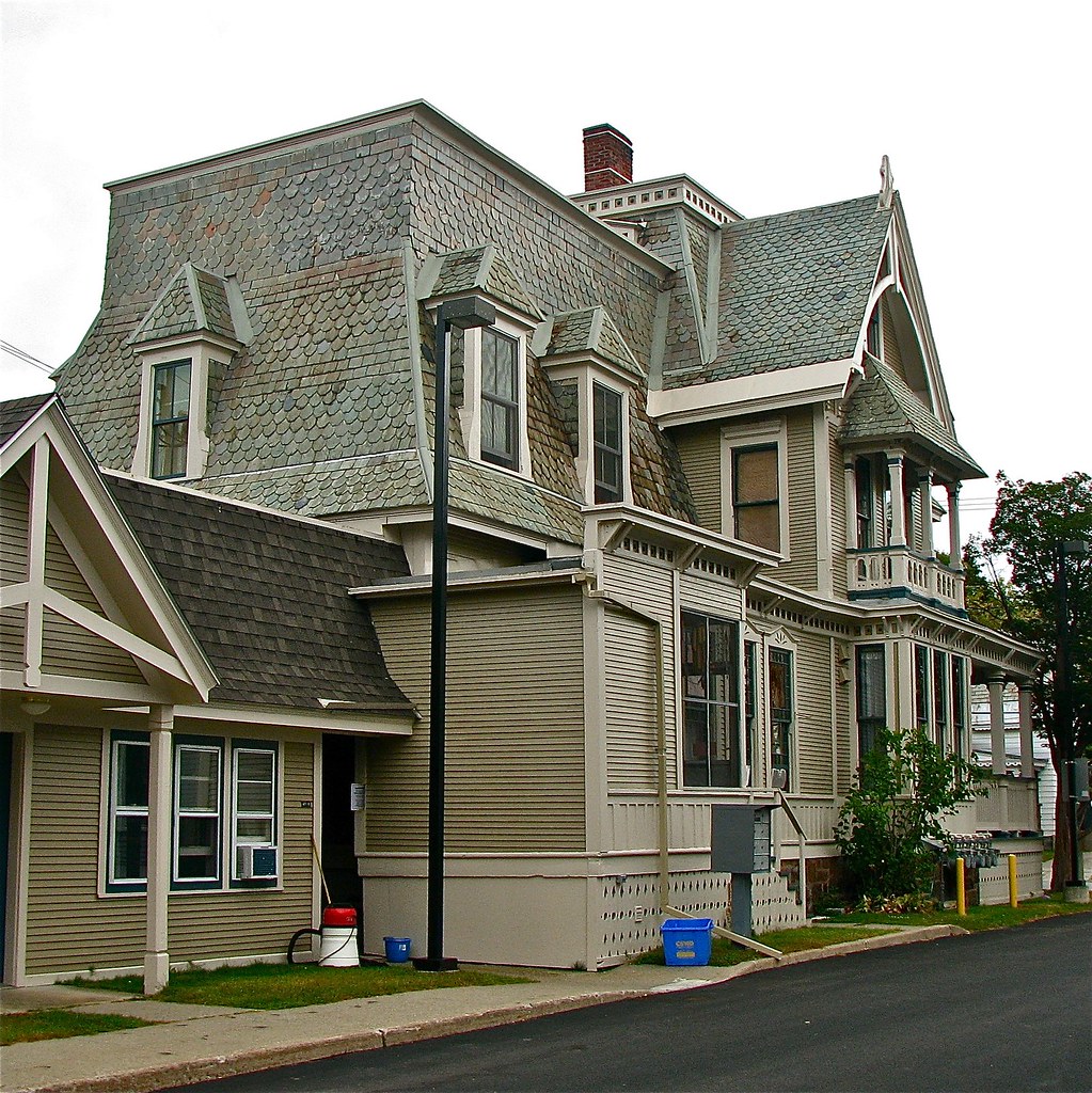 Martin L. Kelsey House (1879) south side view 43 Elmwood… Flickr