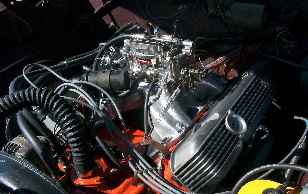 The rebuilt 440 with 850 Edelbrock carb. Zenithbay Flickr