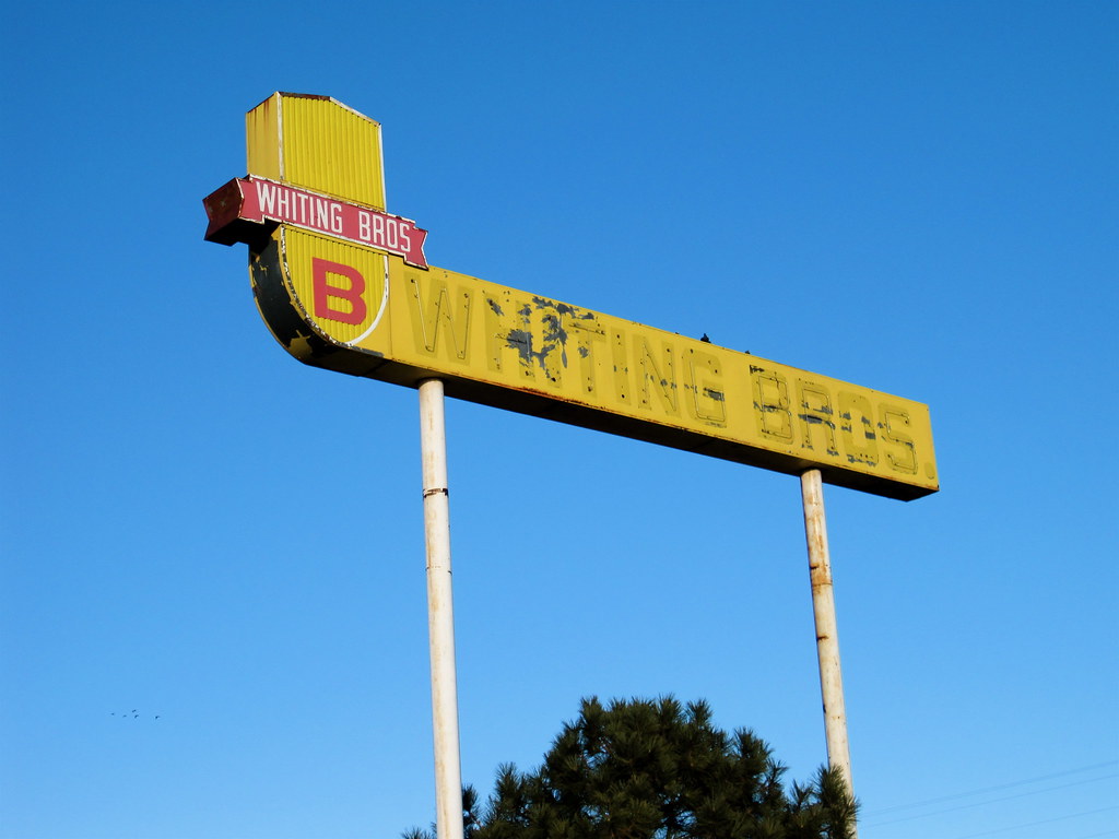 Whiting Brothers, Moriarty, New Mexico Whiting Brothers, o… Flickr