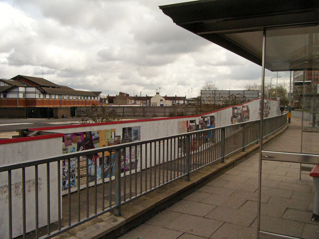 Fleming Way Fleming Way at the point where Wellington Stre… Flickr