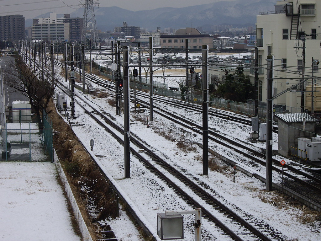 From Ebina station maplewine_2007 Flickr