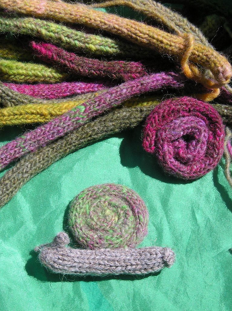 knitting snails tutorial found at natural suburbia. knitti… Flickr