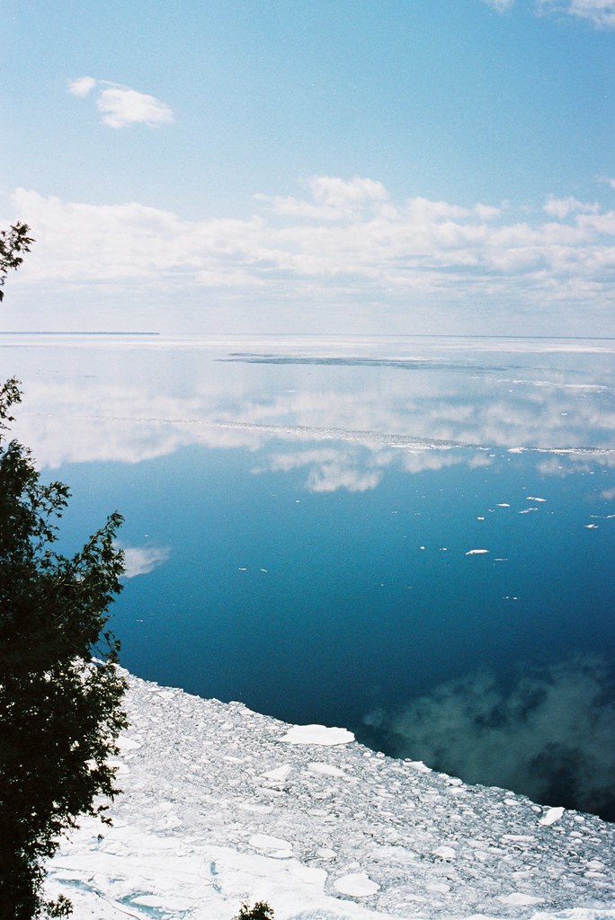ice2004ellisonbluff Bay of Green Bay, from Ellison Bay Bl… Flickr