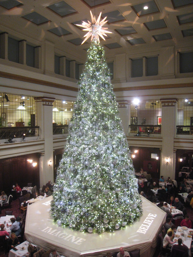 Marshall Field's (Macy's) Christmas Tree 2009 OK, now I… Flickr