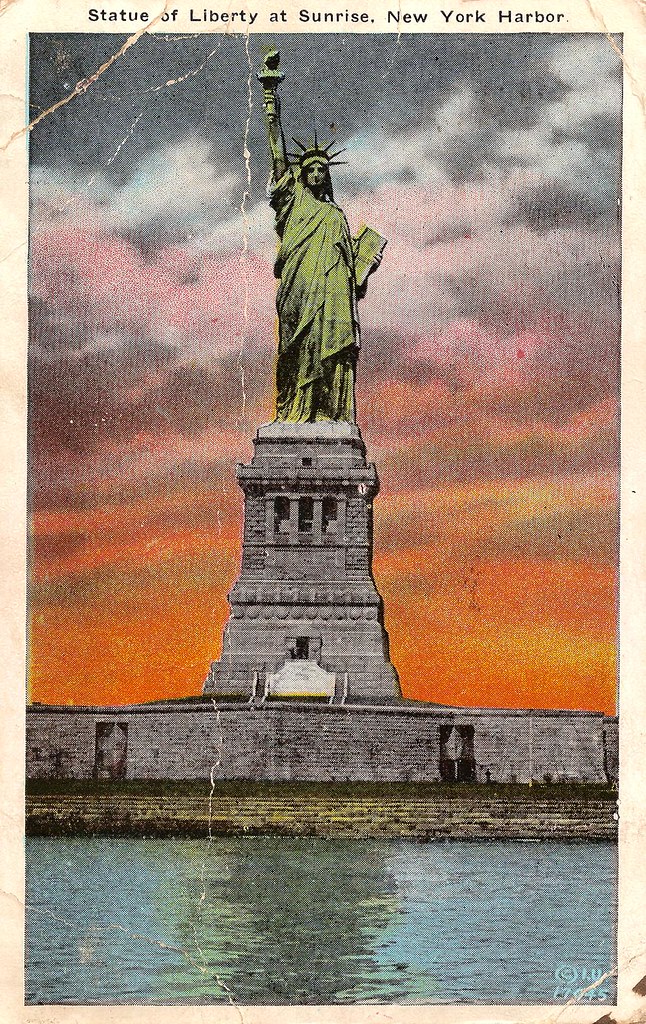 Vintage postcard. Statue of Liberty at Sunrise, New York H