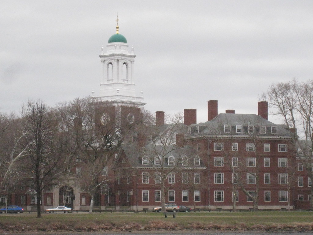 Winthrop House, Harvard April Rinne Flickr