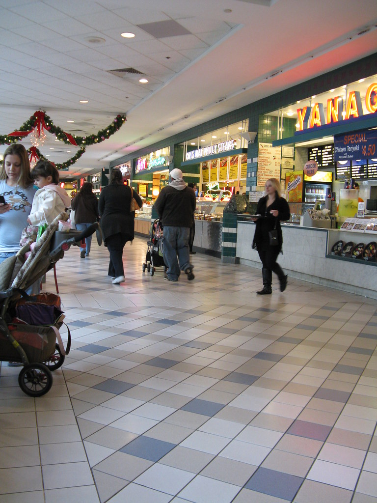 Oxford Valley Mall Langhorne, PA Food Court shot. The av… Flickr