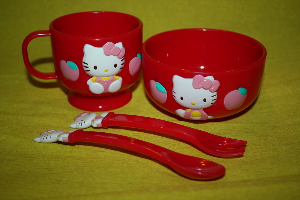 Hello kitty Plastic hello kitty set cup, bowl, fork and s