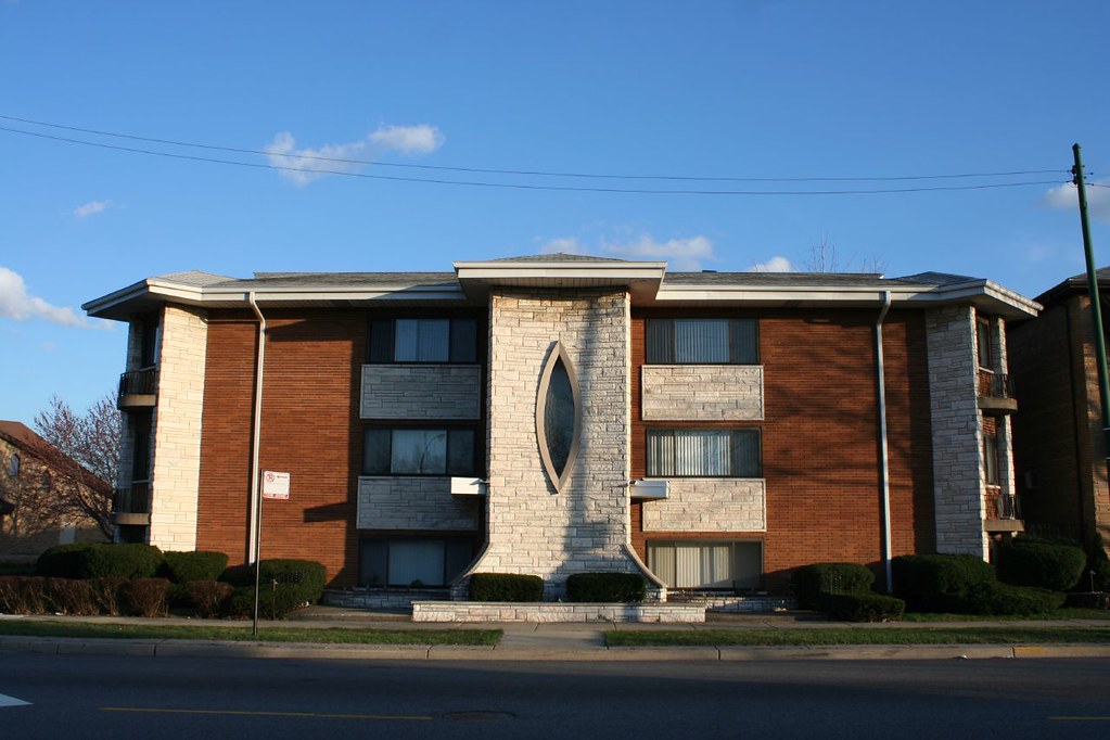 7111 W. Foster Place front Robert Powers Flickr