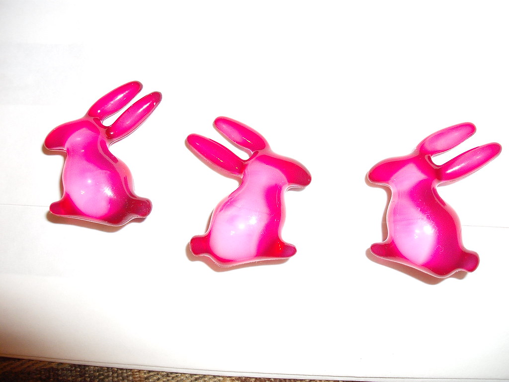 Bunny bath oil beads Some floral scented, rabbit shaped ba… Flickr