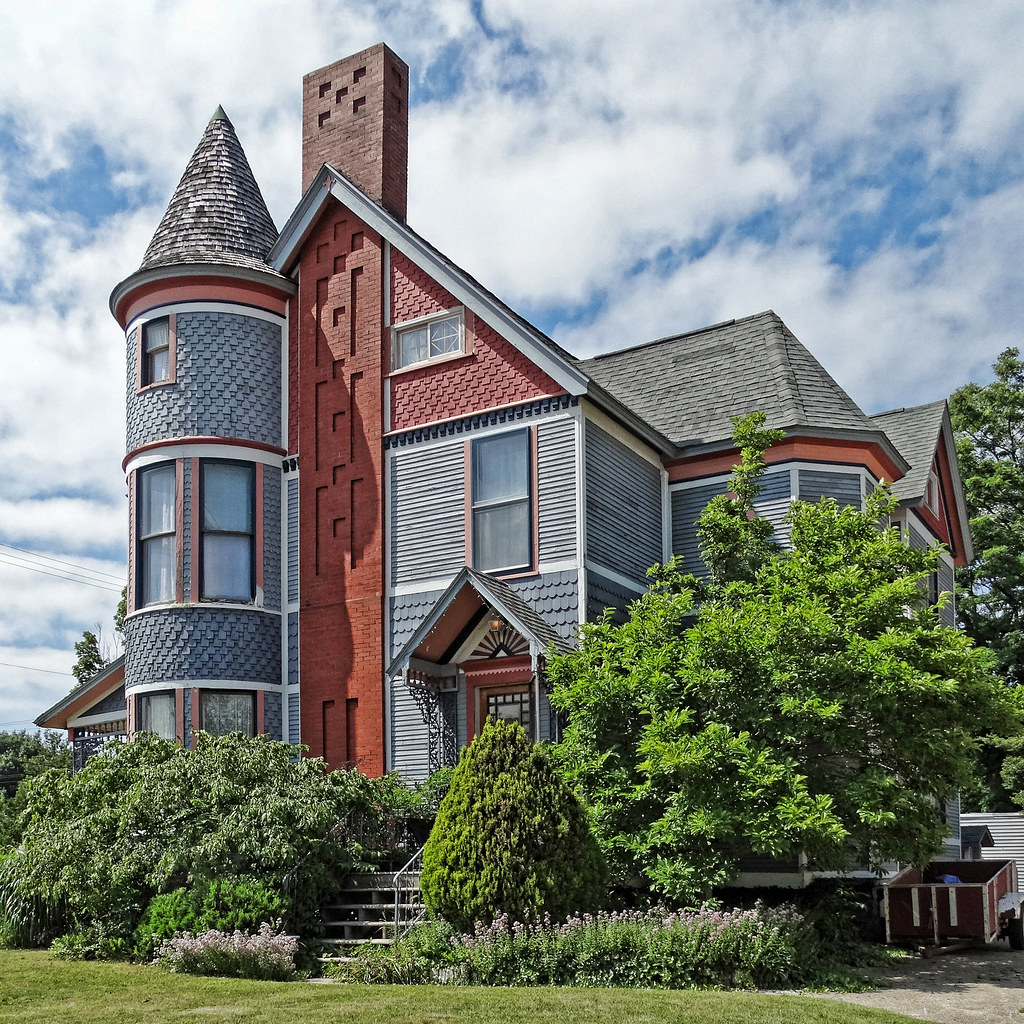 Ludington House House seen on Ludington Avenue in Ludingto… Flickr