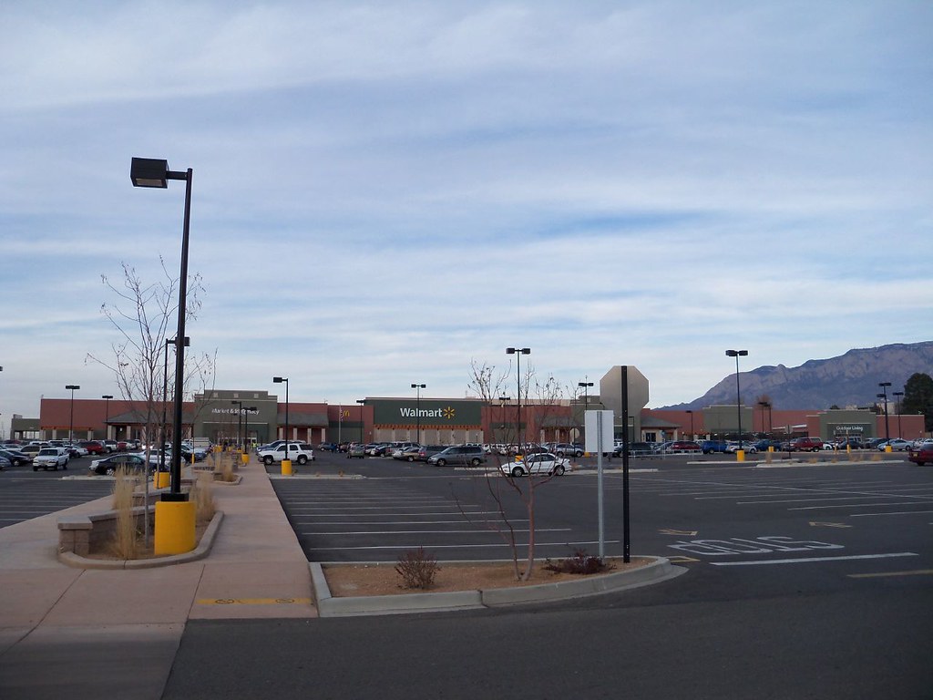 Newer WalMart Supercenter, in Albuquerque, New Mexico. Flickr