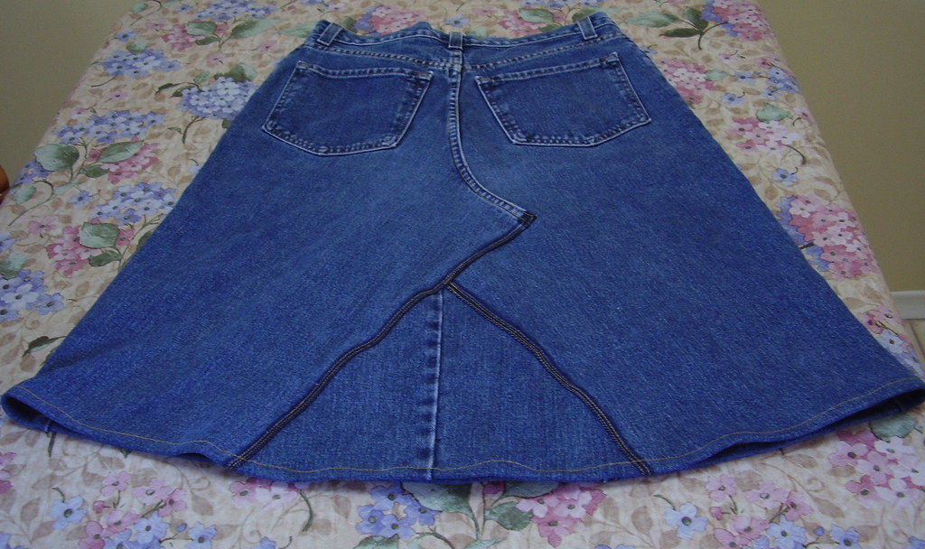 Jean Skirtbackside I made a skirt out of old jeans....thi… Flickr