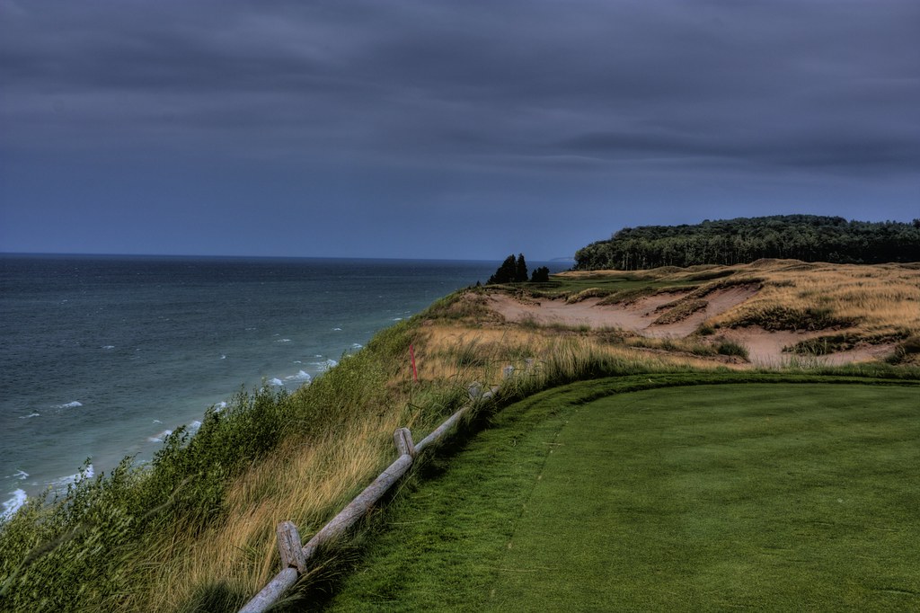 Arcadia Bluffs Shoreline Arcadia Bluffs, Summer 2009 Flickr