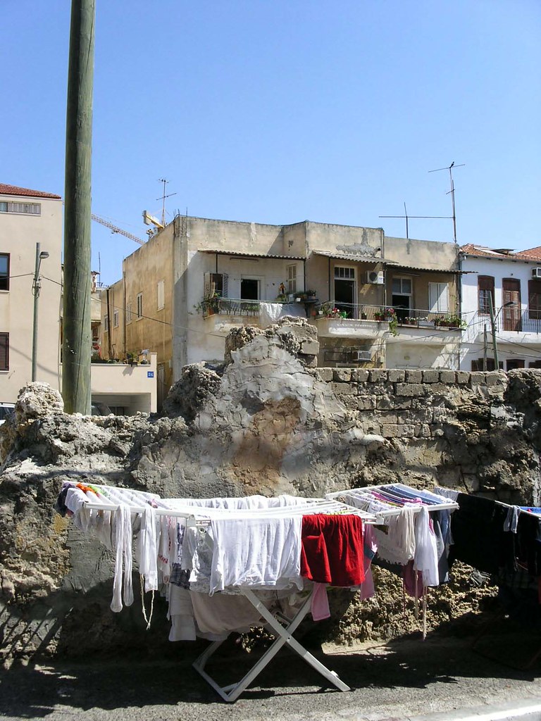 laundry, Neve Tzedek, Tel Aviv Catherine Hezser Flickr