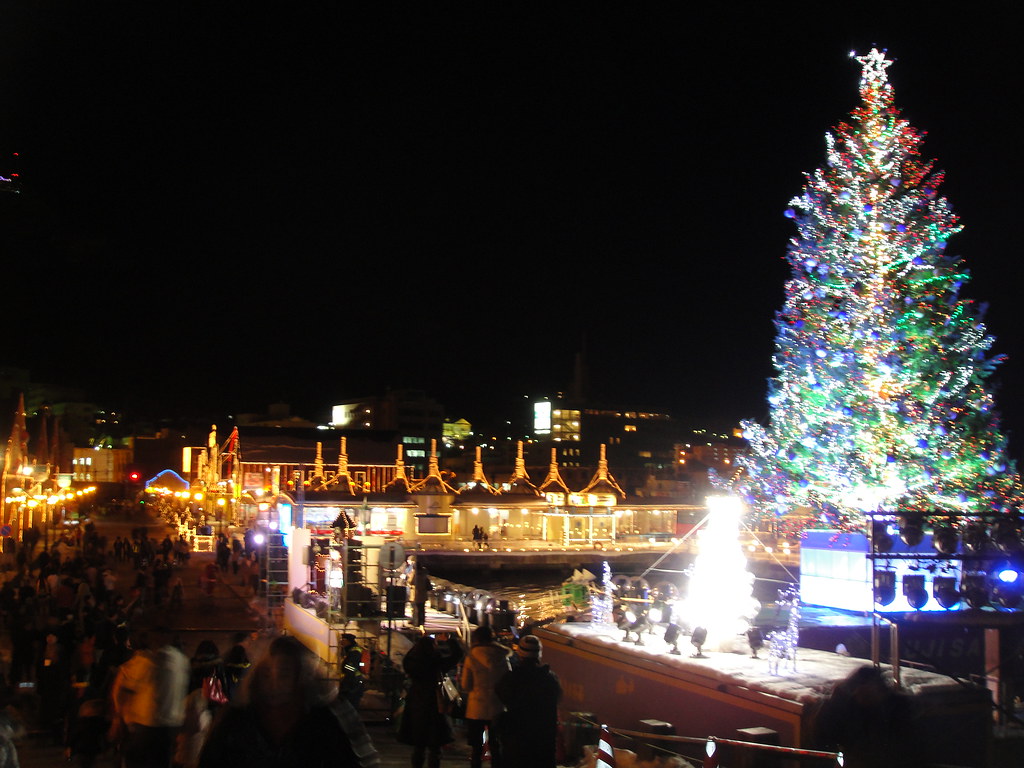 The huge fir tree from Halifax The Christmas fantasy festi… Flickr