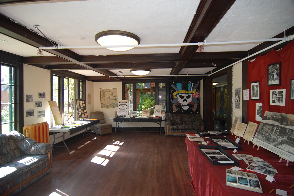 Cloyne Court Fall 2009 Reopening party for Cloyne Court C… Flickr