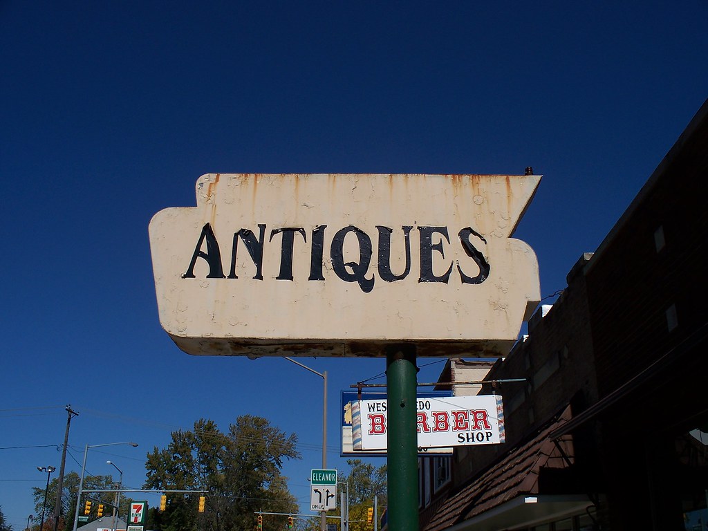 OH Toledo Antiques Repurposed Antiques sign in Toledo, O… Ken