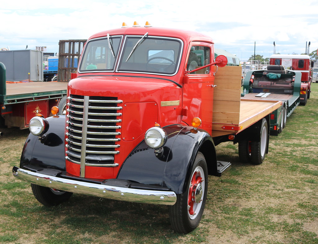 Diamond T 509 Smaller Cab forward Diamond T but still a st… Flickr