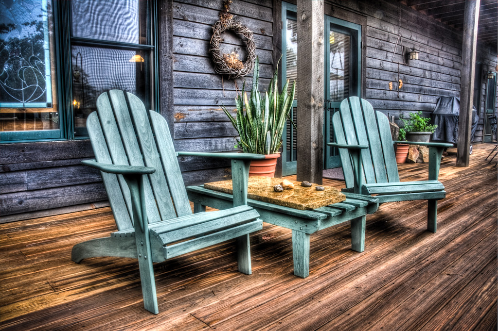 Back Porch Back porch of the "Bent Creek Lodge" in Ashvill… Flickr