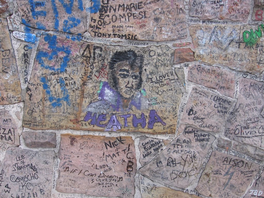 Graceland Graffiti of Elvis by Heatha Came upon this graff… Flickr