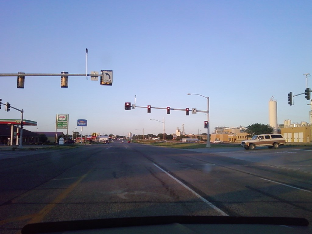 Stoplight outside WalMart Le Mars, Iowa a photo on Flickriver