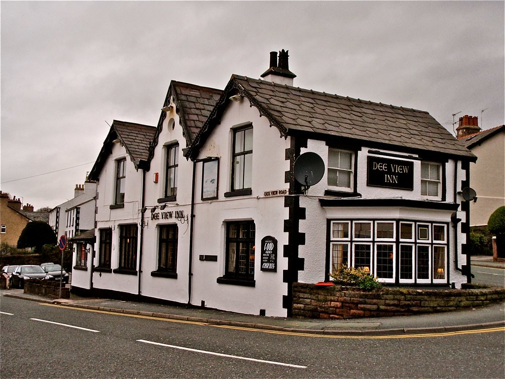 Dee View Inn Heswall On a hairpin bend at Dee View Road … Flickr