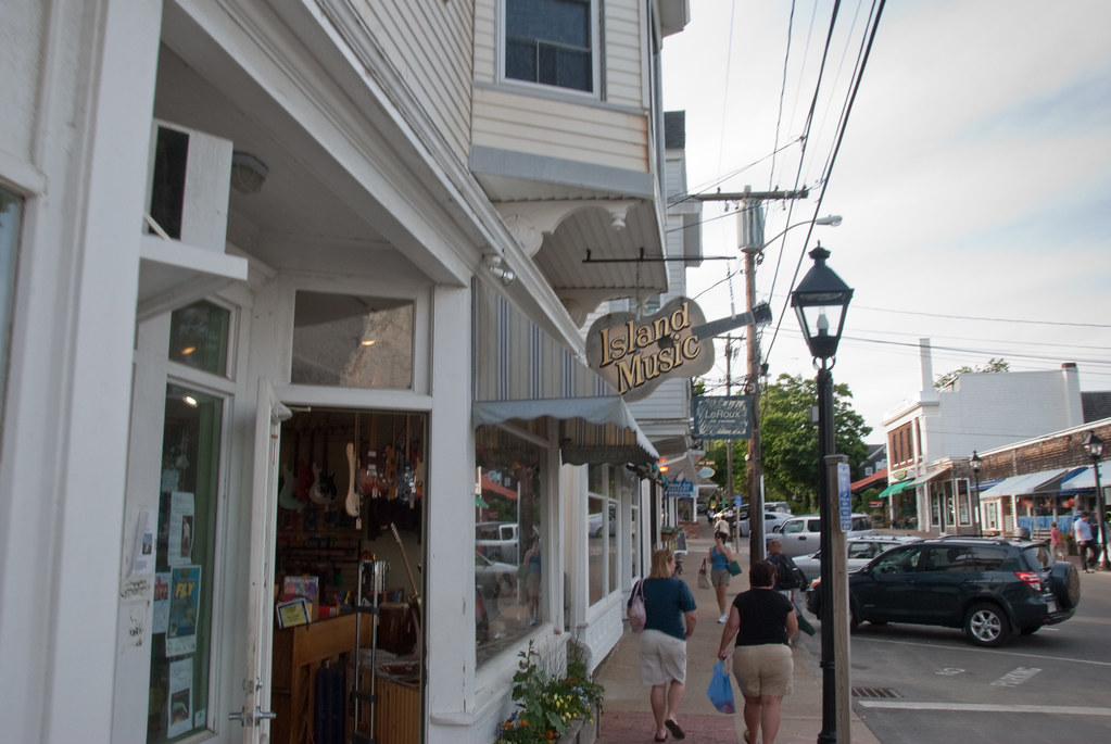 DSC_7894 Island Music, Main Street, Vineyard Haven jkozik Flickr