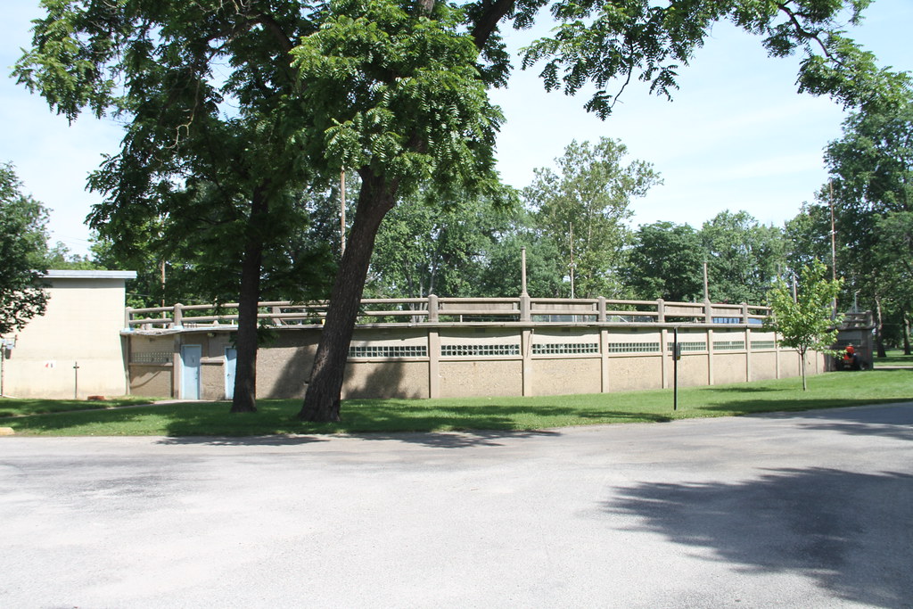 Pontiac IL, Camp Humiston Pool, Wesley Bintz Pool, Chautauqua Park