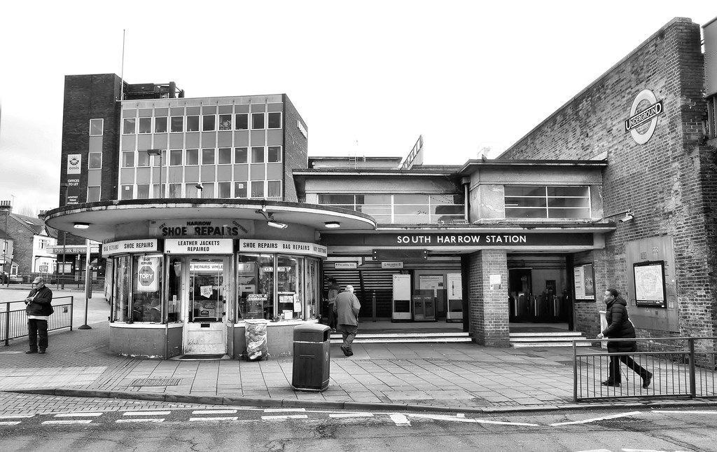 South Harrow a photo on Flickriver