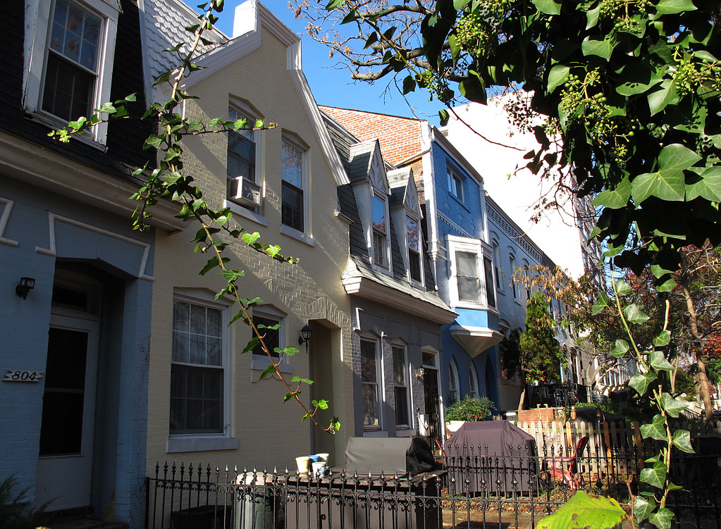 Foggy Bottom NH Ave. Rowhouses in the Foggy Bottom neighbo… Flickr