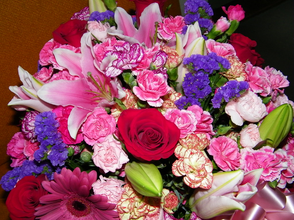 gift flowers From Jr Lou and T's in HonoluluGreat place t… Flickr