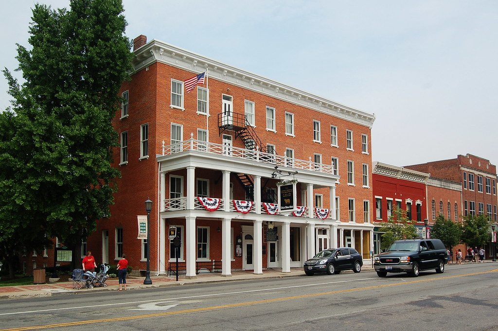 Golden Lamb Inn The Golden Lamb Inn is the oldest hotel in… Flickr