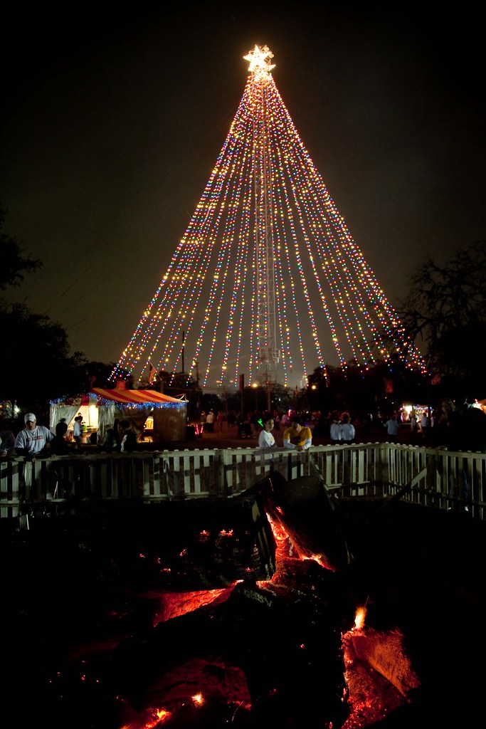 Zilker Park Christmas Tree Yule Log ©2010 bceichman02 al… Flickr
