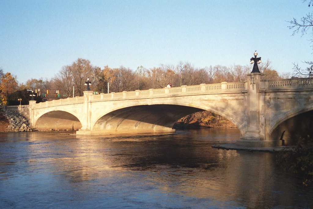 St. Joseph River bridge, South Bend At Leeper Park, carryi… Flickr
