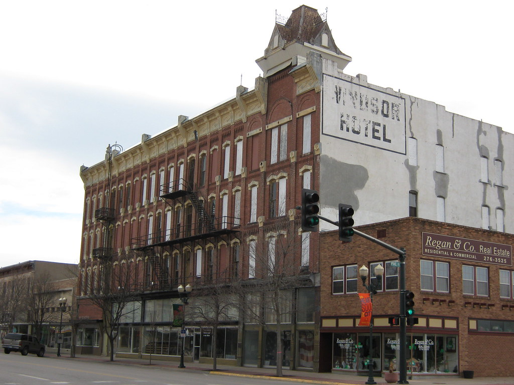 Windsor Hotel Garden City Kansas This old four story hotel… Flickr