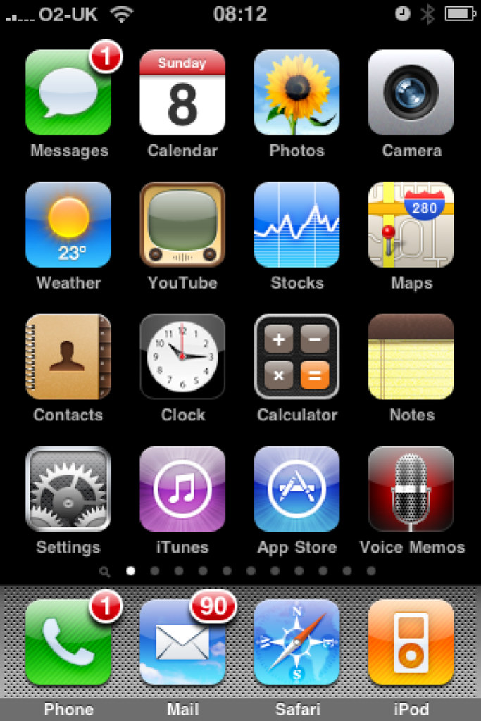 iPhone Home Screen 1 First iPhone screen grab to support b