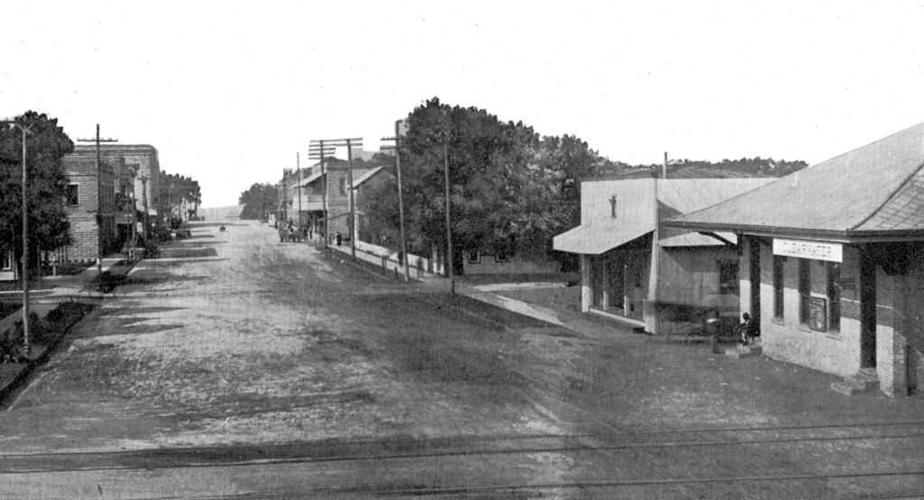 Cleveland street and the ACL depot in 1911 This old postca… Flickr