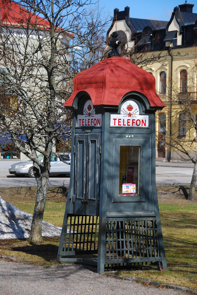 Telephone booth from the past An old historic telephone bo… Flickr
