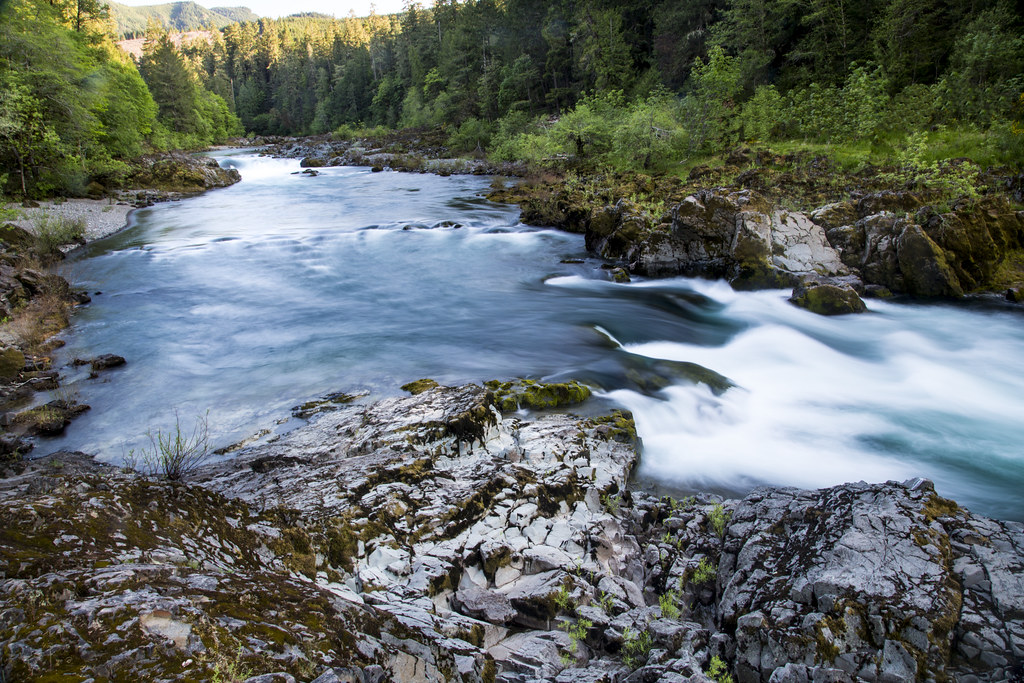 North Umpqua Wild and Scenic River Visit one of Oregon's m… Flickr