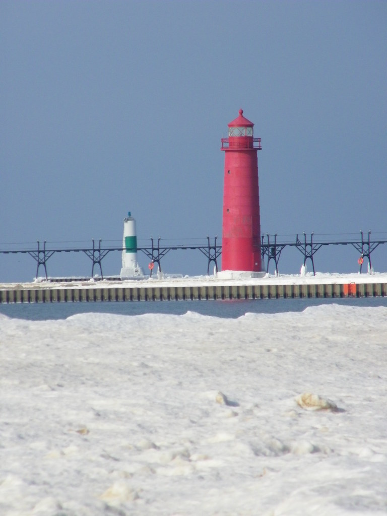 Grand Haven Lighthouse During Winter (Grand Haven, Michiga… Flickr