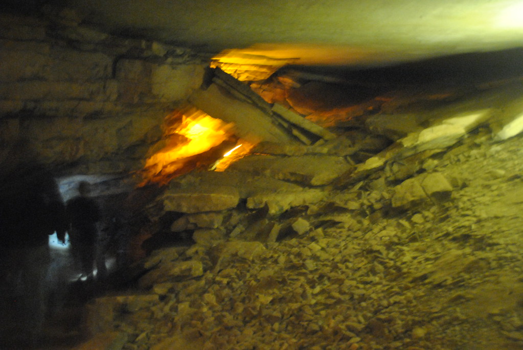 NarrowsFlat Ceiling Mammoth Cave National Park, Kentucky Wayne