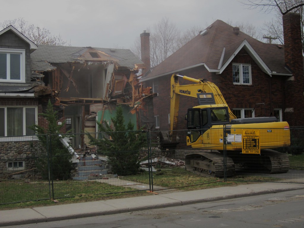 House demolition Clarendon Ave. Ottawa I was driving alo… Flickr