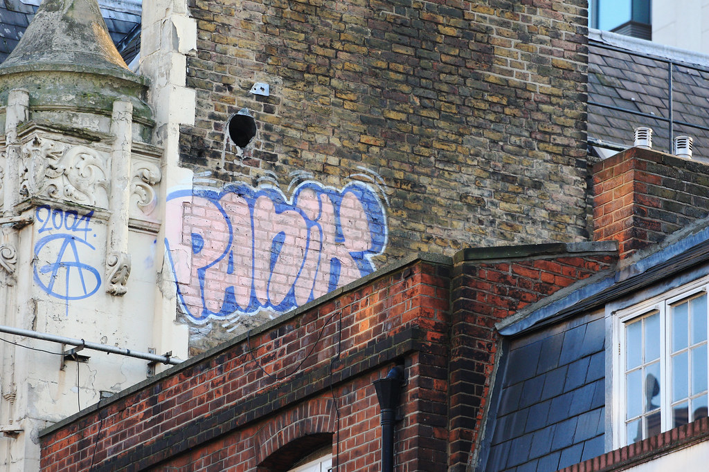 Graffiti, Tottenham Court Road Jonny Ross Flickr