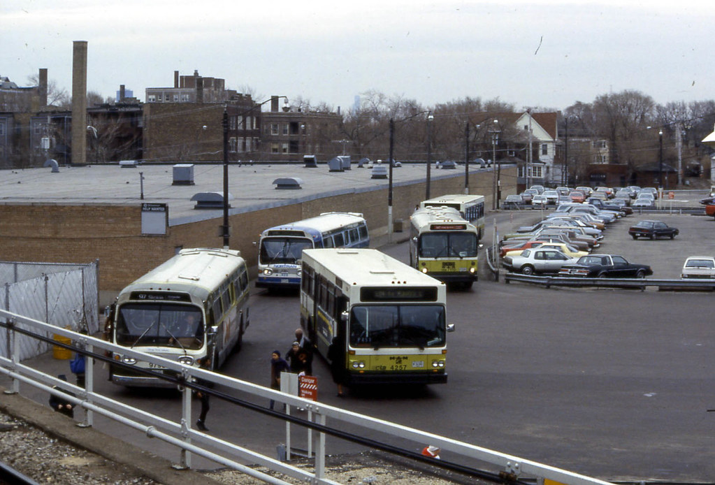 19870227 29 CTA buses Howard St. David Wilson Flickr