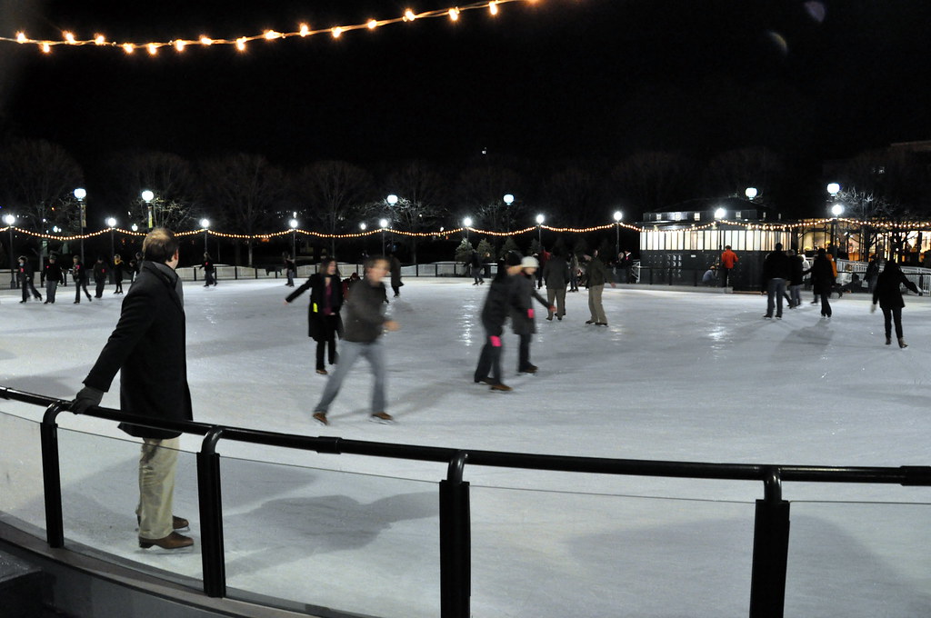 NGA Sculpture Garden Ice Rink Outdoor ice skating rink in … Flickr