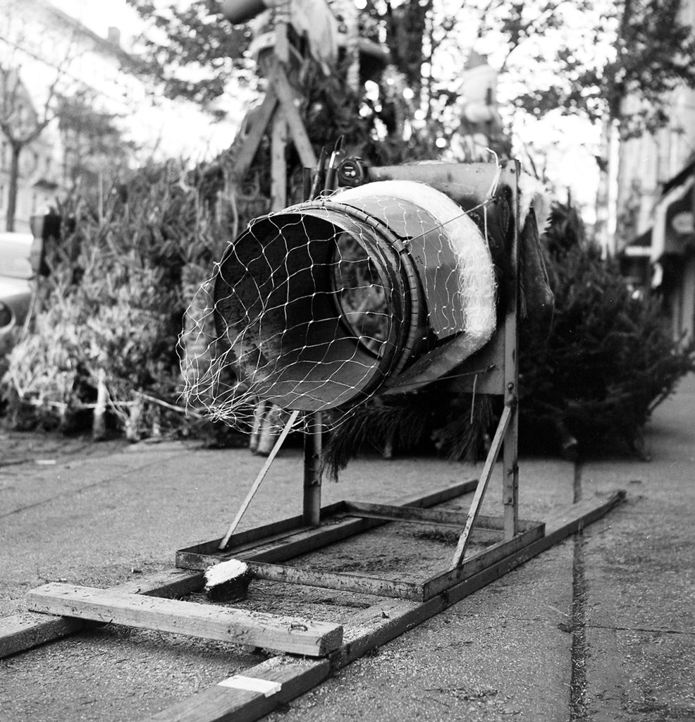 Christmas Tree Baler Upper West Side Christmas Tree Baler Yashica Mat 124G with… Flickr